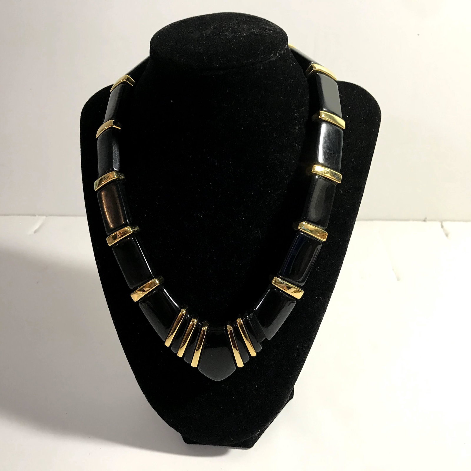 1980s Napier Black Acrylic Gold Plated Choker Necklace: 1980s Napier Black Acrylic Gold Plated Choker Necklace 16" Please view all photos as they are part of the description and condition of this Item, Feel free to contact me with questions or picture requ