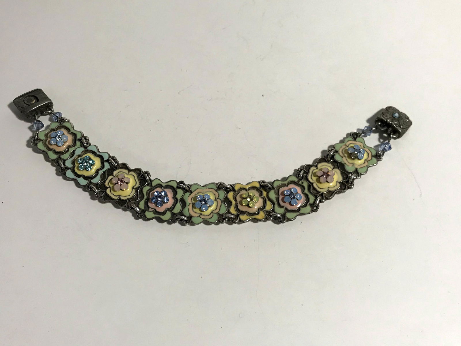 Beautiful Enameled Yoni Z Bracelet  Dainty Crystal (1 of 5)