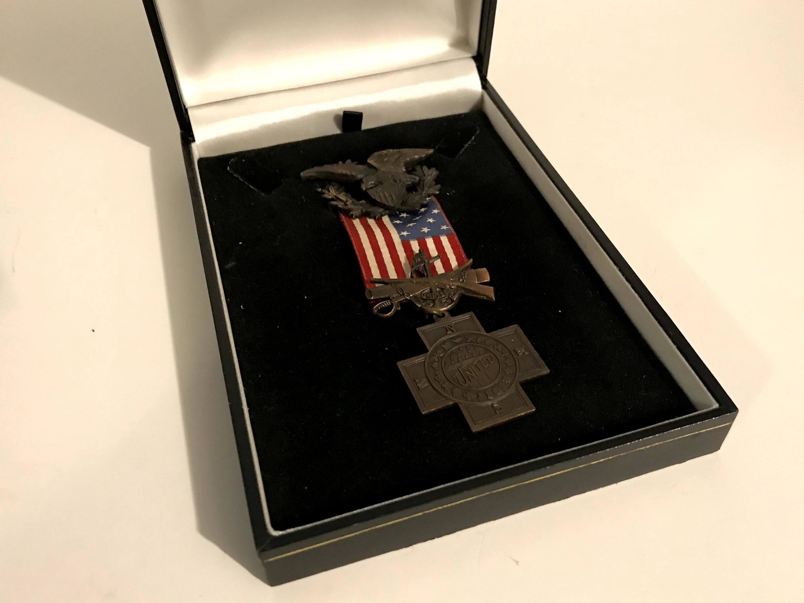 Spanish American War Veterans Medal Philippine Cuba: Spanish American War Veterans Medal Philippine Cuba Puerto Rico 1898-1902 Please view all photos as they are part of the description and condition of this Item, Feel free to contact me with questions 