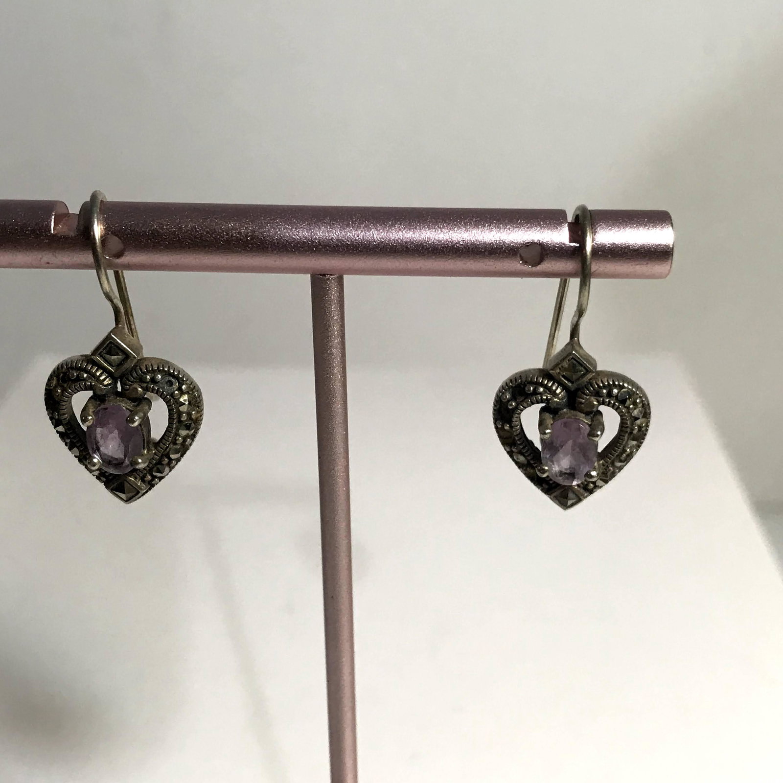 Stunning Vintage Sterling Silver Amethyst & Marcasite: Stunning Vintage Sterling Silver Amethyst & Marcasite Heart Drop Earrings Please view all photos as they are part of the description and condition of this Item, Feel free to contact me with questions 