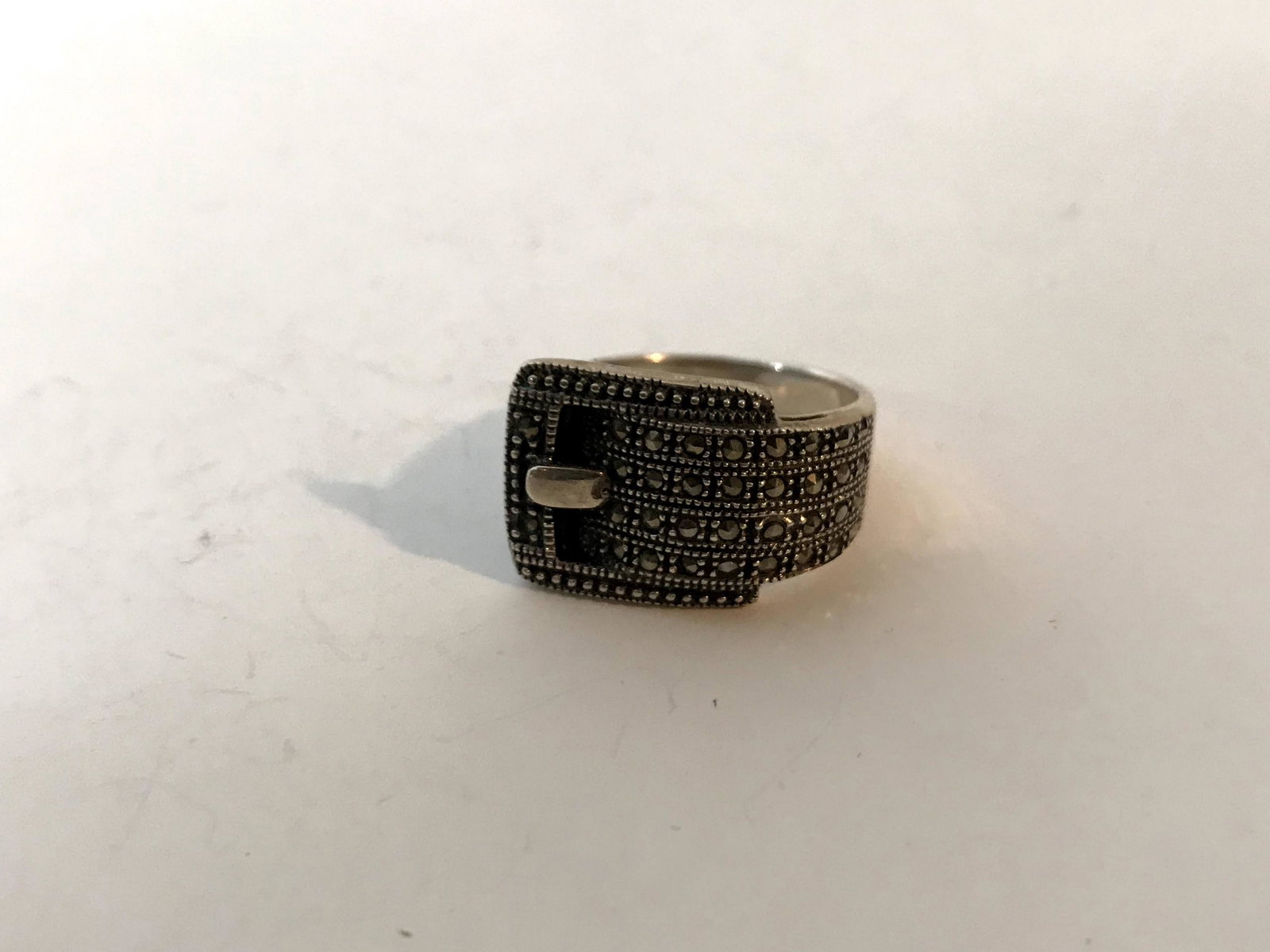 Vintage Sterling Silver Marcasite Art Deco belt Ring: Vintage Sterling Silver Marcasite Art Deco belt Ring Size 8 Please view all photos as they are part of the description and condition of this Item, Feel free to contact me with questions or picture req