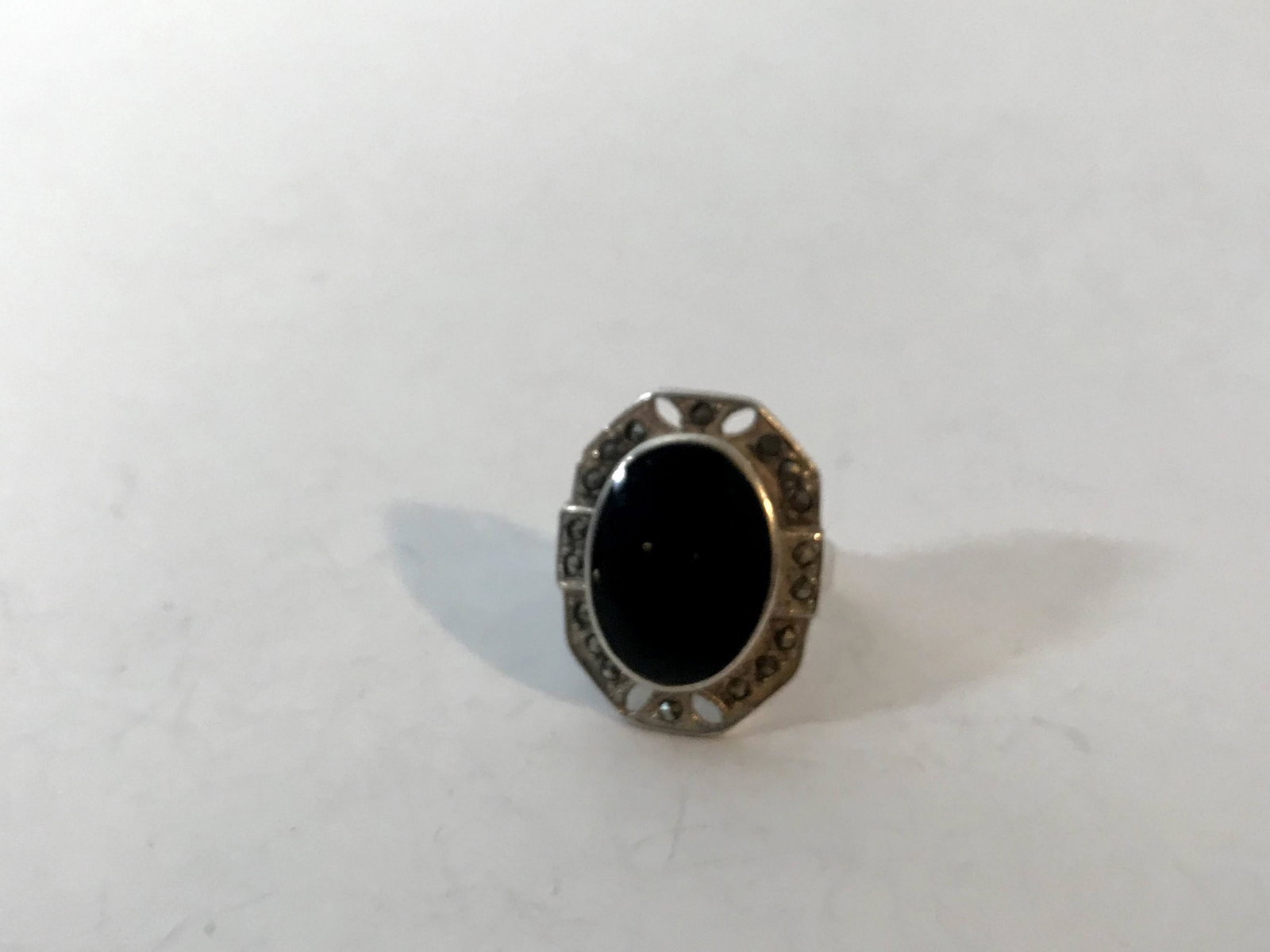 Vintage Sterling Silver Black Onyx Marcasite Art Deco: Vintage Sterling Silver Black Onyx Marcasite Art Deco Ring Size 6 Please view all photos as they are part of the description and condition of this Item, Feel free to contact me with questions or pictu