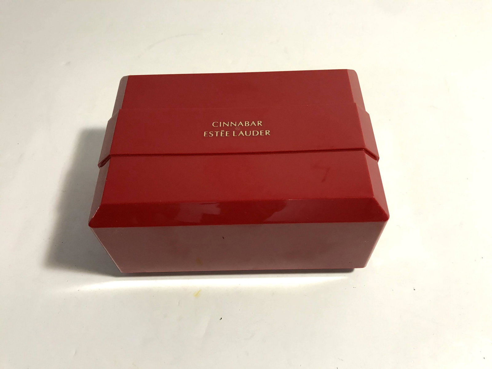 Cinnabar By Estee Lauder Perfumed Dusting Powder 6 oz: Cinnabar By Estee Lauder Perfumed Dusting Powder 6 oz Sealed Powder New!!! Please view all photos as they are part of the description and condition of this Item, Feel free to contact me with questions