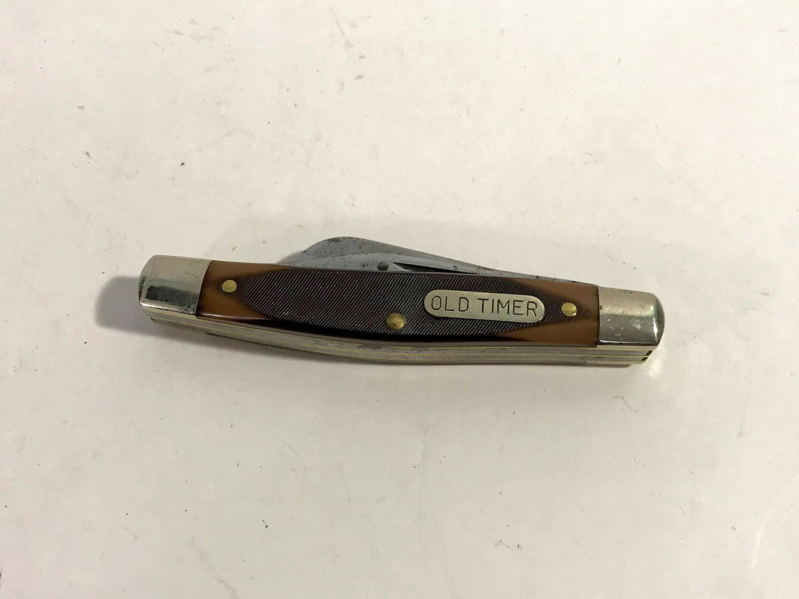 Schrade Old Timer 840T 3 Blade Folding Pocket Knife: Schrade Old Timer 840T 3 Blade Folding Pocket Knife good condition Please view all photos as they are part of the description and condition of this Item, Feel free to contact me with questions or pict