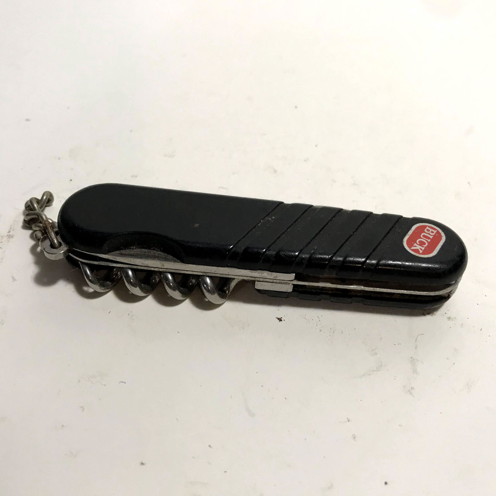 Buck Wenger Swiss Army Knife: Buck Wenger Swiss Army Knife Please view all photos as they are part of the description and condition of this Item, Feel free to contact me with questions or picture requests Used Item AS IS