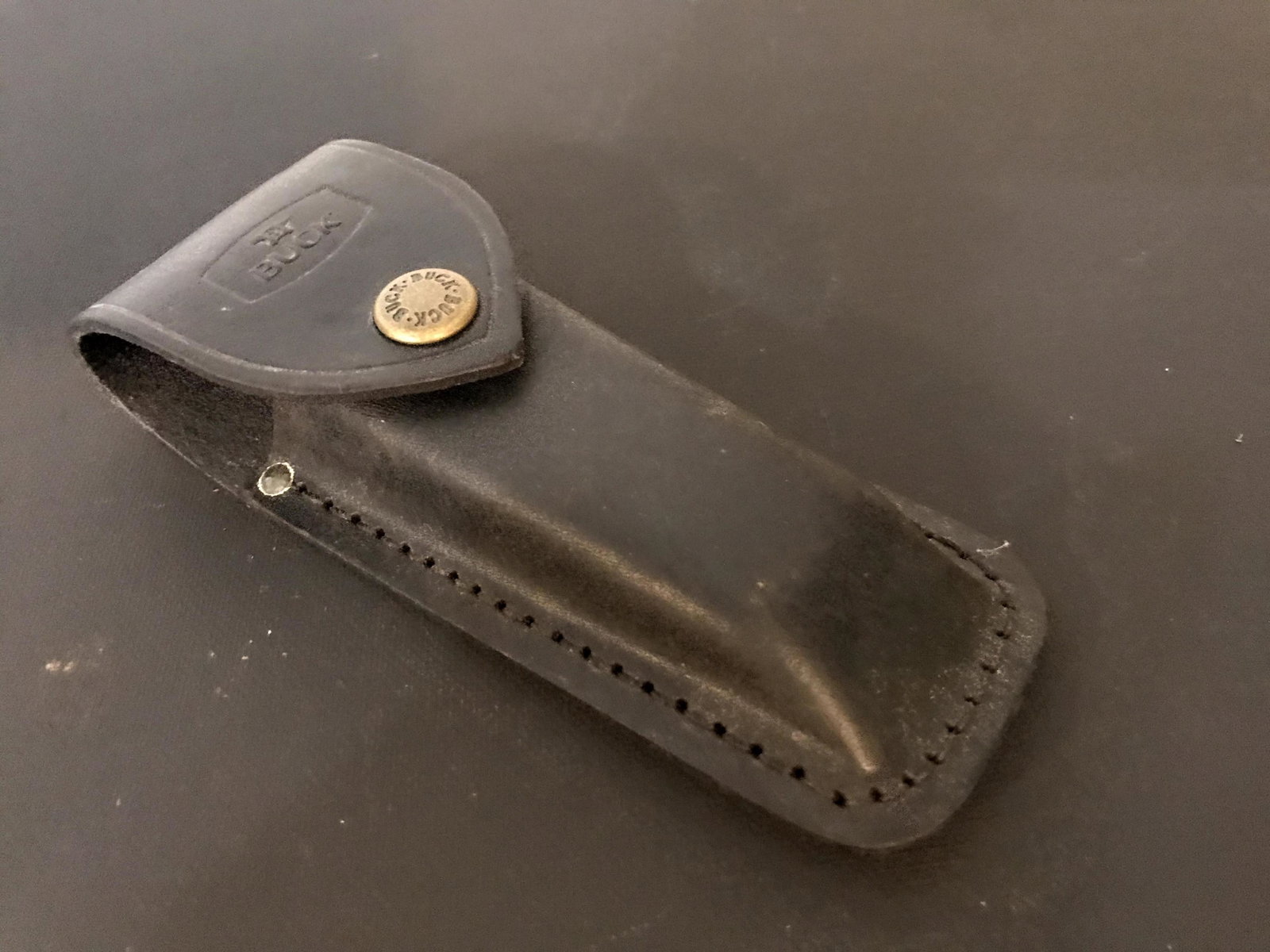Vintage Buck Knives 110 Leather Sheath Black: Vintage Black Leather Buck Knives 110 Leather Sheath Knife Case Please view all photos as they are part of the description and condition of this Item, Feel free to contact me with questions or picture