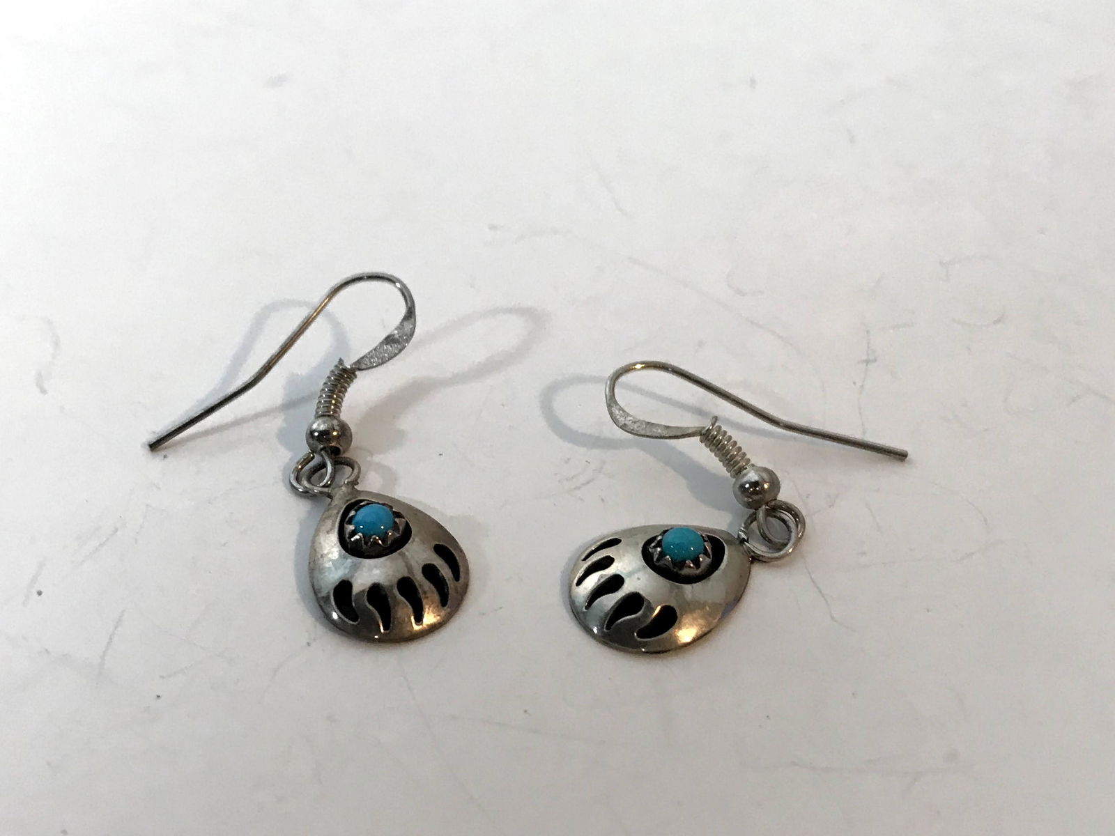 Vintage Navajo Sterling Silver Shadowbox Turquoise Bear (1 of 5)