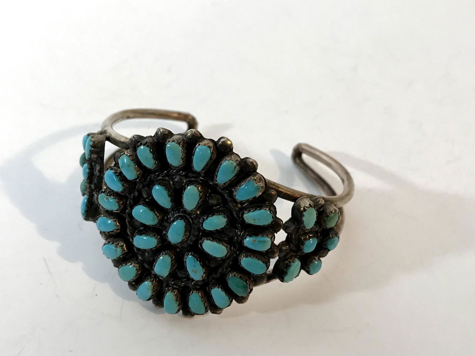 Vintage Old Zuni Cluster Bracelet with Natural (1 of 5)