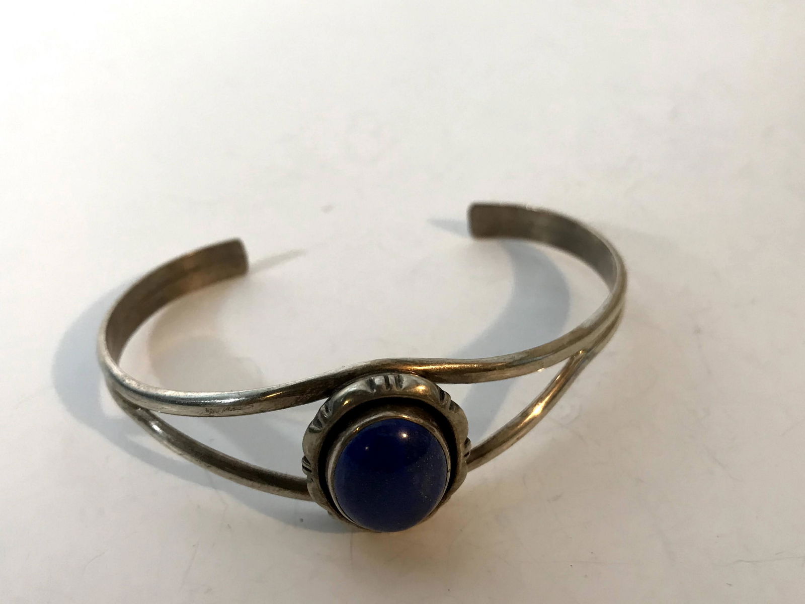 Navajo Sterling Silver Bracelet with Blue Stone 2 5/8" (1 of 5)