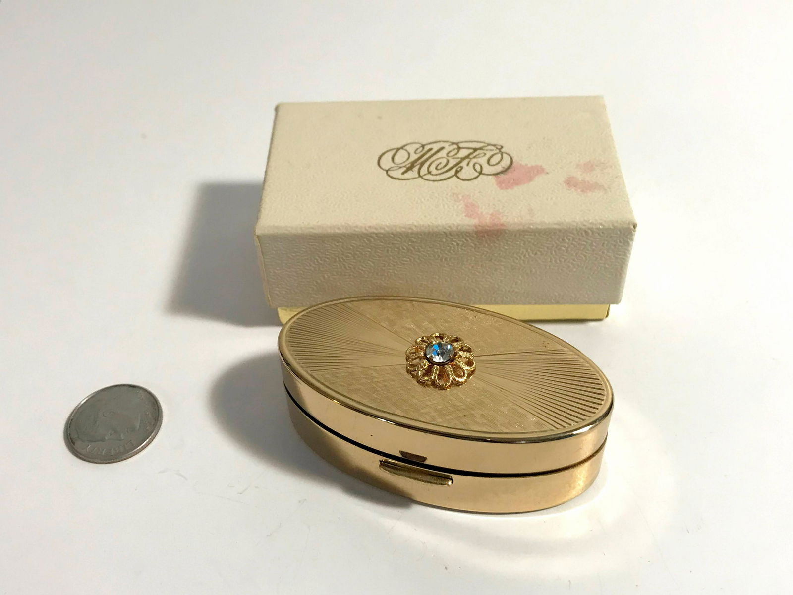 Vintage Max Factor Lipstick Compact w Mirror Hollywood (1 of 6)