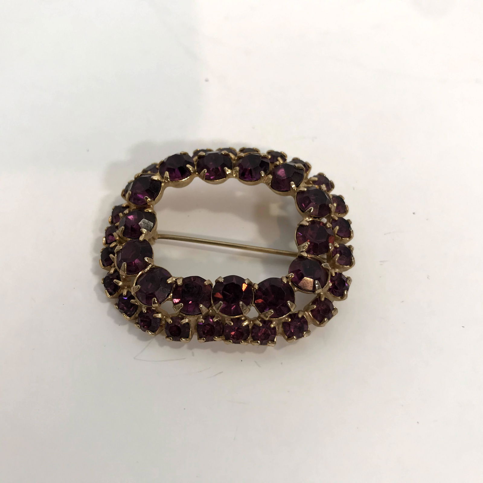 Vintage Amethyst Gold Tone 1 5/8" Brooch PIN (1 of 4)