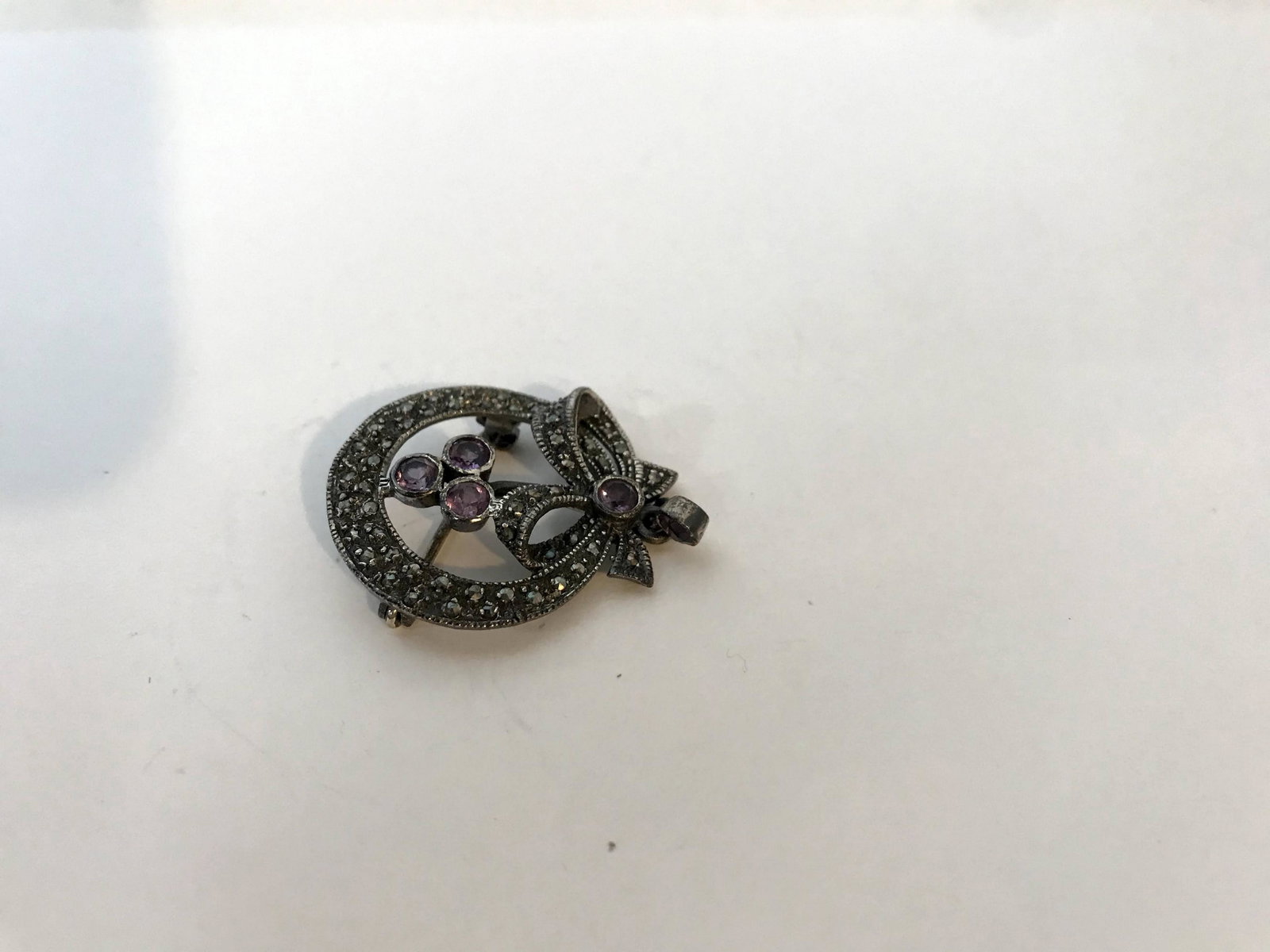 925 Sterling Silver - Vintage Amethyst Marcasite Brooch: 925 Sterling Silver - Vintage Amethyst Marcasite Brooch Please view all photos as they are part of the description and condition of this Item, Feel free to contact me with questions or picture request