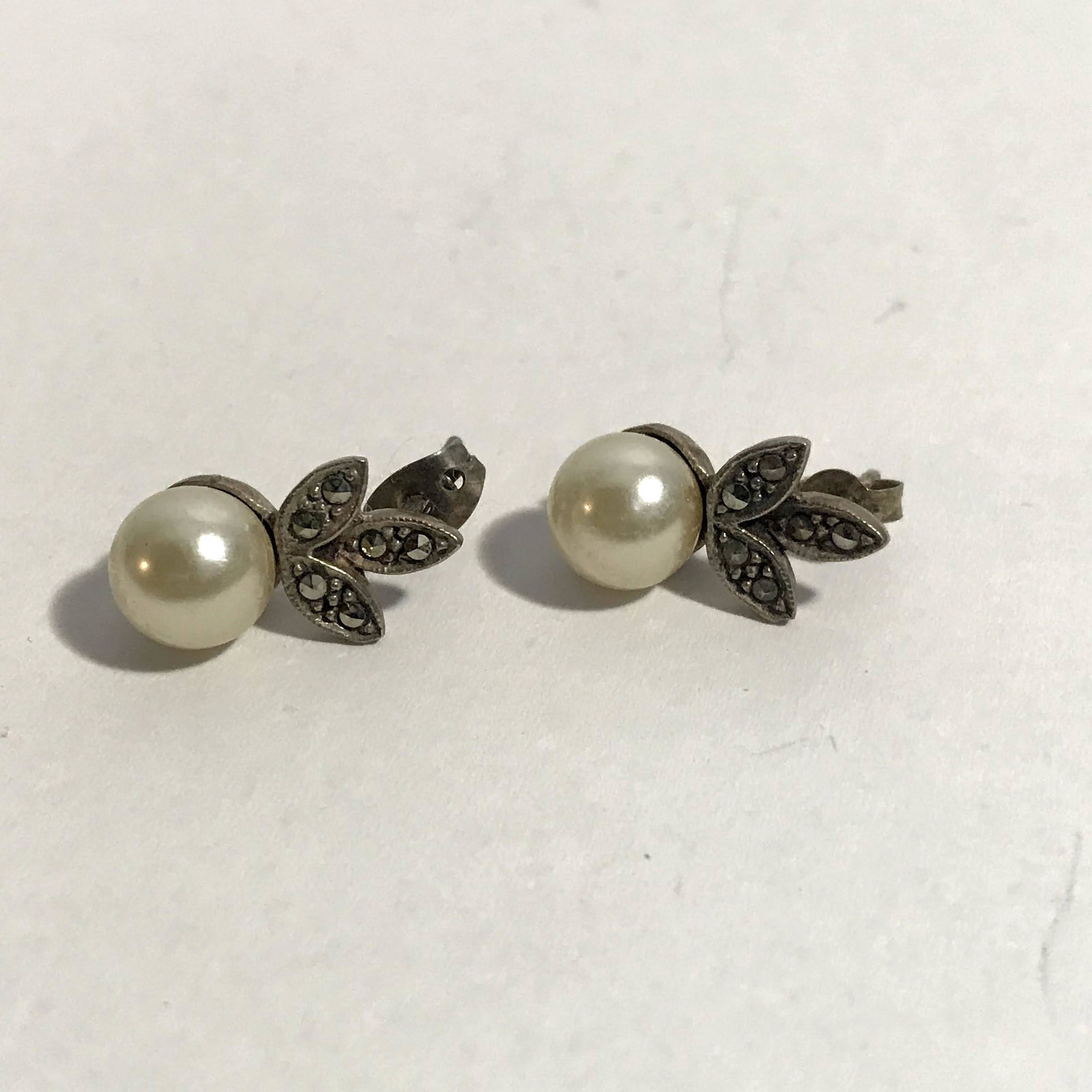Vintage Sterling Silver Marcasite Faux Pearl Post: Vintage Sterling Silver Marcasite Faux Pearl Post Earrings Please view all photos as they are part of the description and condition of this Item, Feel free to contact me with questions or picture requ