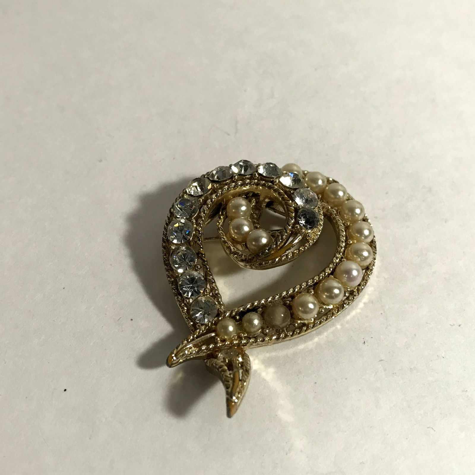 vintage CORO Clear Rhinestone, Faux Pearl, & Gold Tone (1 of 3)