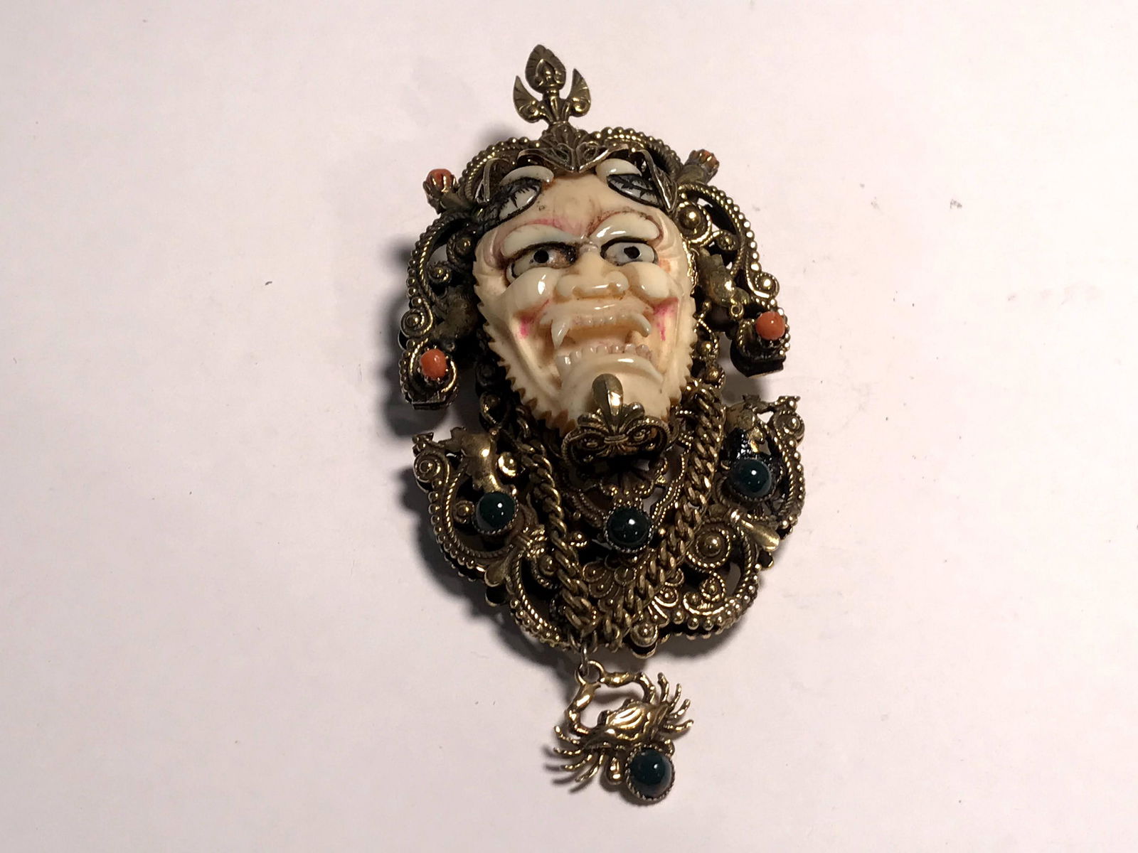 FLORENZA Vintage Devil Noa Mask Brooch (1 of 4)