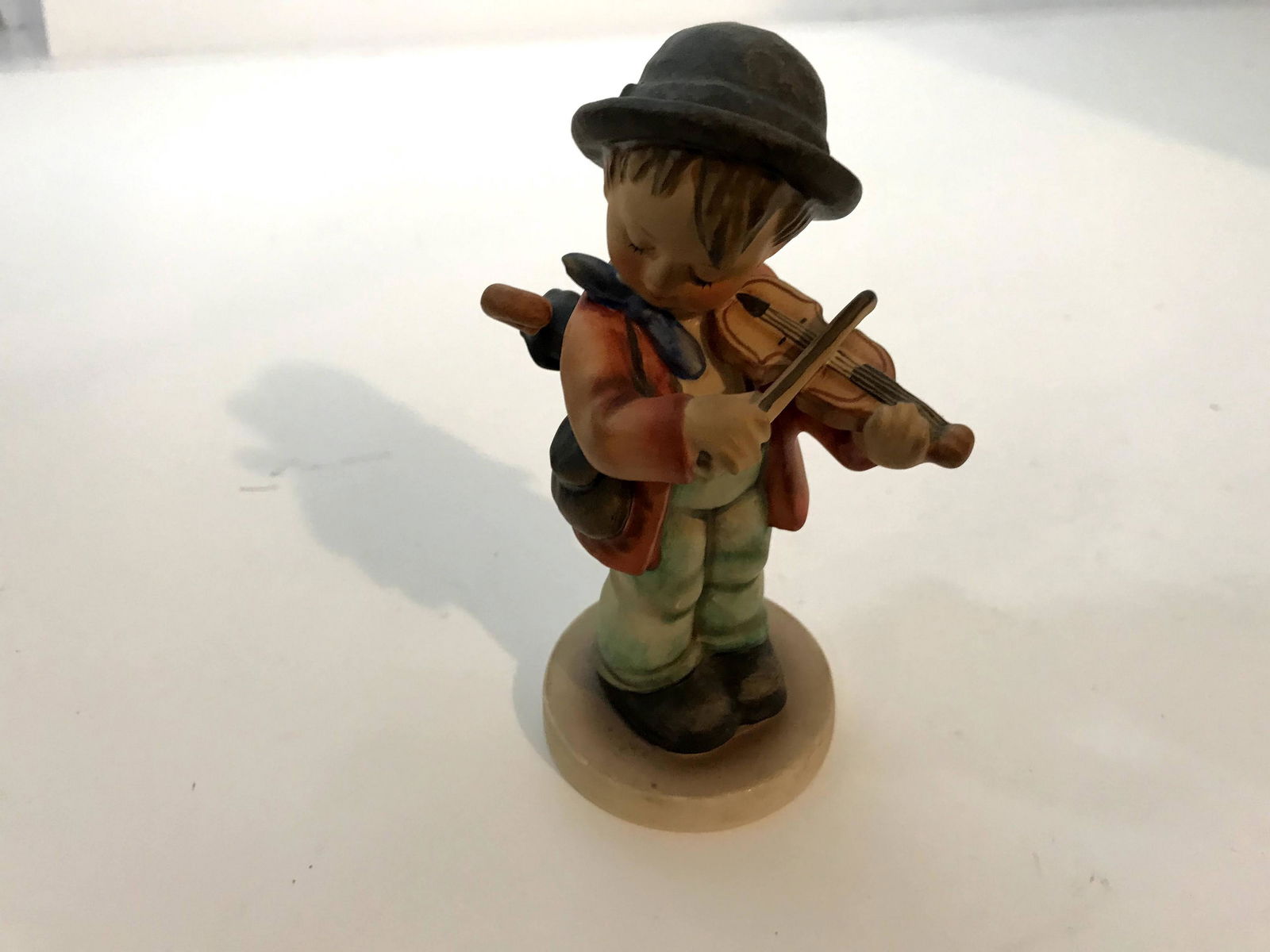 Hummel Goebel 4 Little Fidler 5.25" German Figurine: Hummel Goebel 4 Little Fidler 5.25" German Figurine Please view all photos as they are part of the description and condition of this Item, Feel free to contact me with questions or picture requests!.