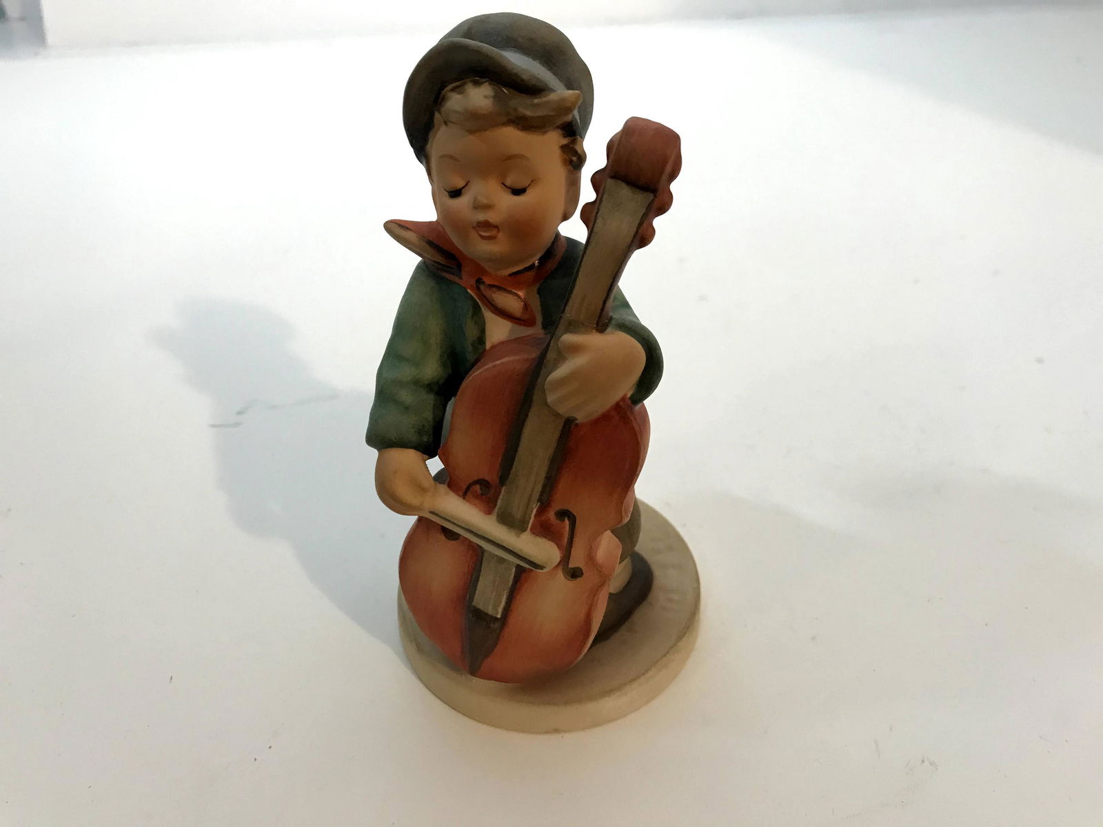 Goebel Hummel Figurine Sweet Music HUM 186 TMK6 5 1/4" (1 of 5)