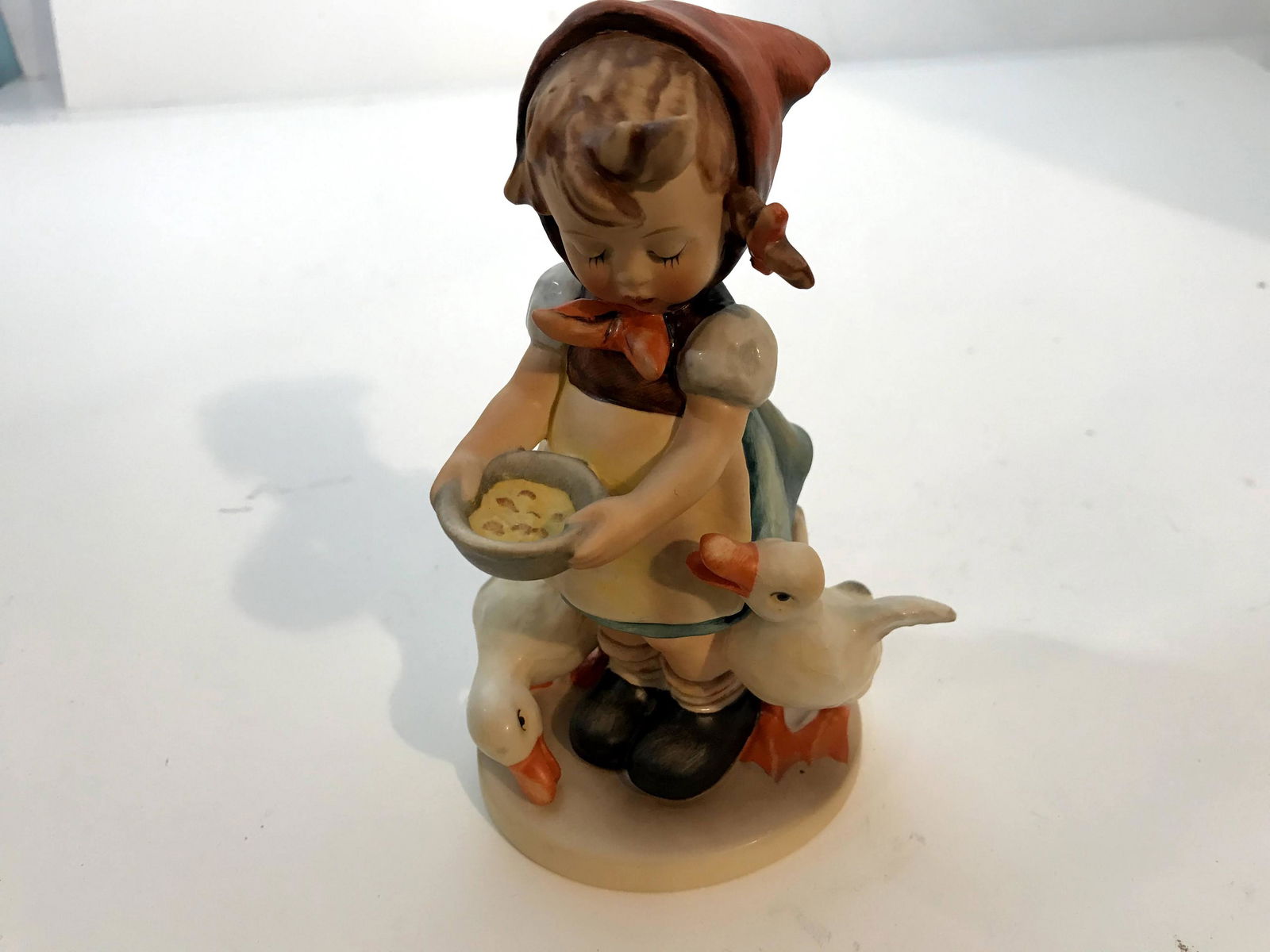 Goebel Hummel Figurine "Be Patient" #197/1 Large 6 1/4" (1 of 5)
