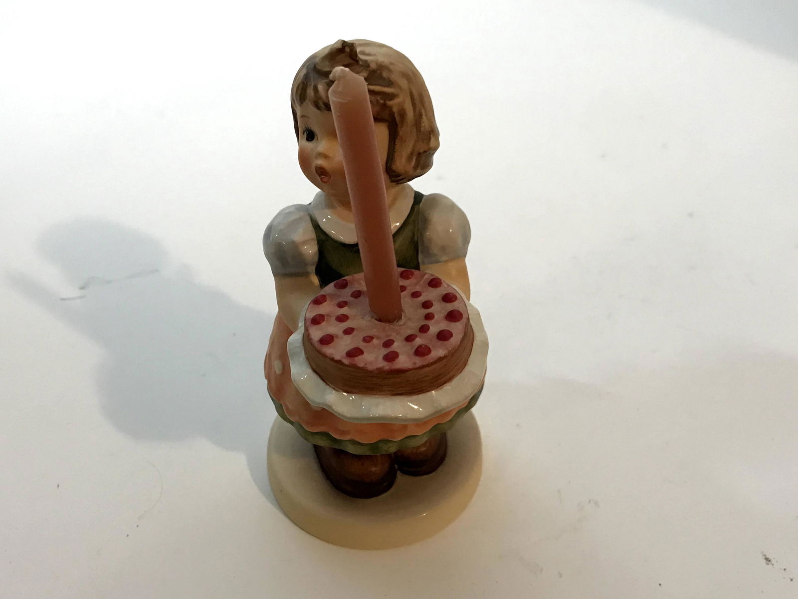 Goebel Hummel #440 Birthday Candle Special Edition Girl: Goebel Hummel #440 Birthday Candle Special Edition Girl Cake Candleholder Please view all photos as they are part of the description and condition of this Item, Feel free to contact me with questions