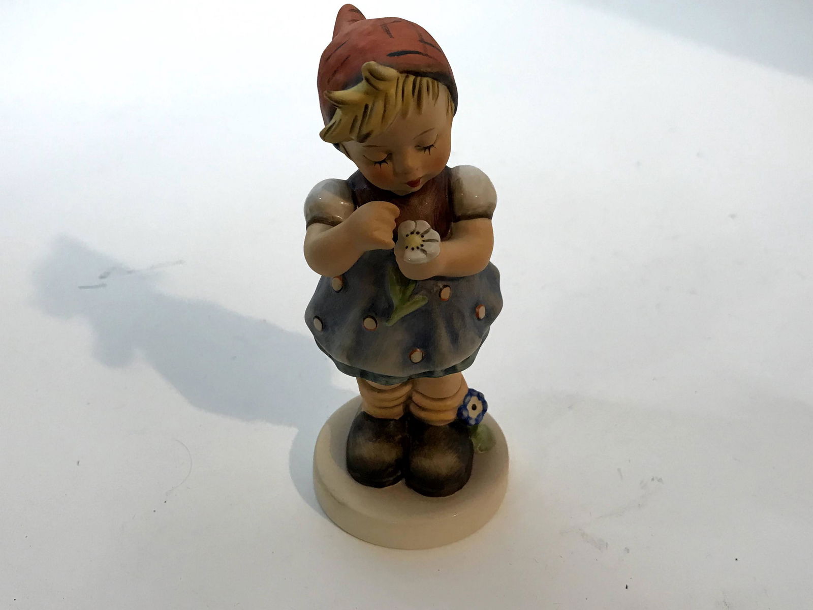 1972 HUMMEL GOEBEL 'Daisies Don't Tell' #380 Special: 1972 HUMMEL GOEBEL 'Daisies Don't Tell' #380 Special Edition Please view all photos as they are part of the description and condition of this Item, Feel free to contact me with questions or picture re