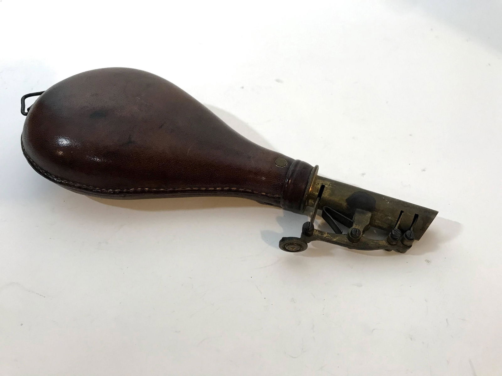 Vintage AM Flask & Cap Co Leather Black Powder Flask (1 of 4)