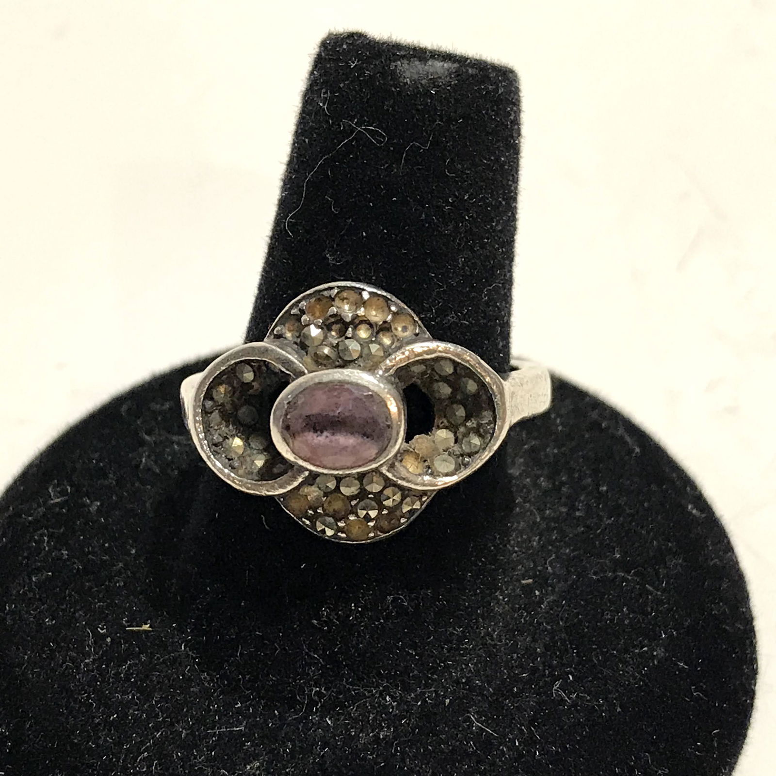 925 Sterling Silver Real Amethyst & Marcasite Gem Ring (1 of 4)