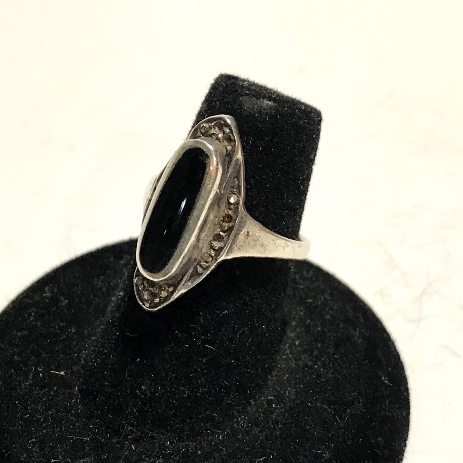 Vintage Sterling Silver Onxy Ring with marcasite 6: Vintage Sterling Silver Onxy Ring with marcasite missing stones Please view all photos as they are part of the description and condition of this Item, Feel free to contact me with questions or picture