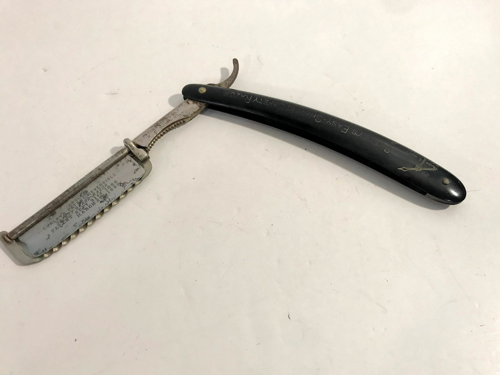 Vintage/Antique Straight Razor Curley's Safety Guard (1 of 6)