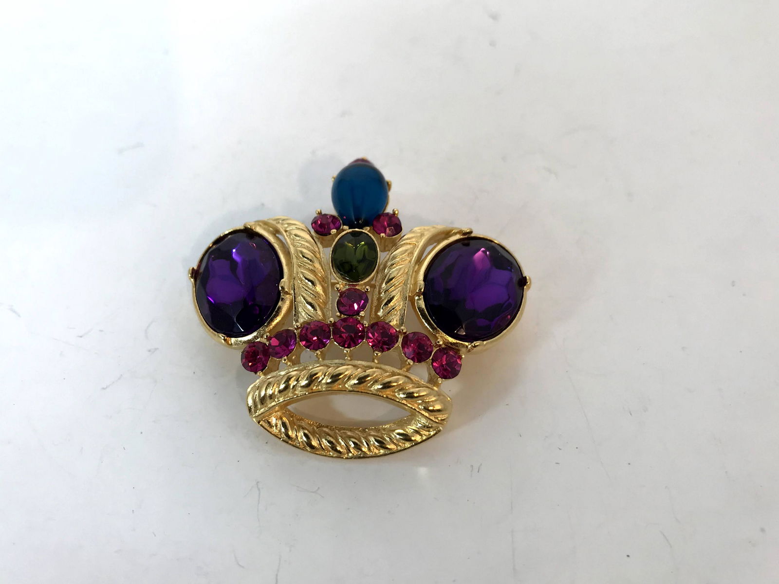 Vintage Trifari Crown Brooch Purple Blue & Green Cabs (1 of 5)