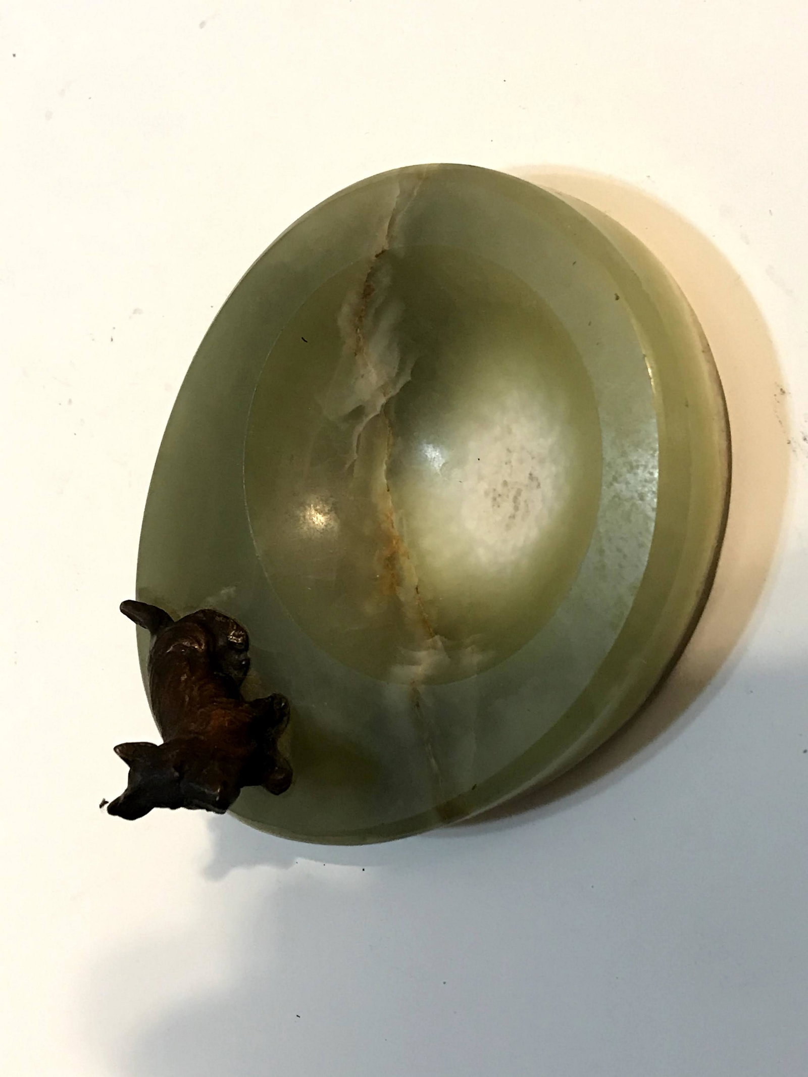 Vintage Art Deco Jade Ashtray with Brass or Bronze: Vintage Art Deco Jade Ashtray with Brass or Bronze Metal Dog Nice!! 5" Please view all photos as they are part of the description and condition of this Item, Feel free to contact me with questions or 