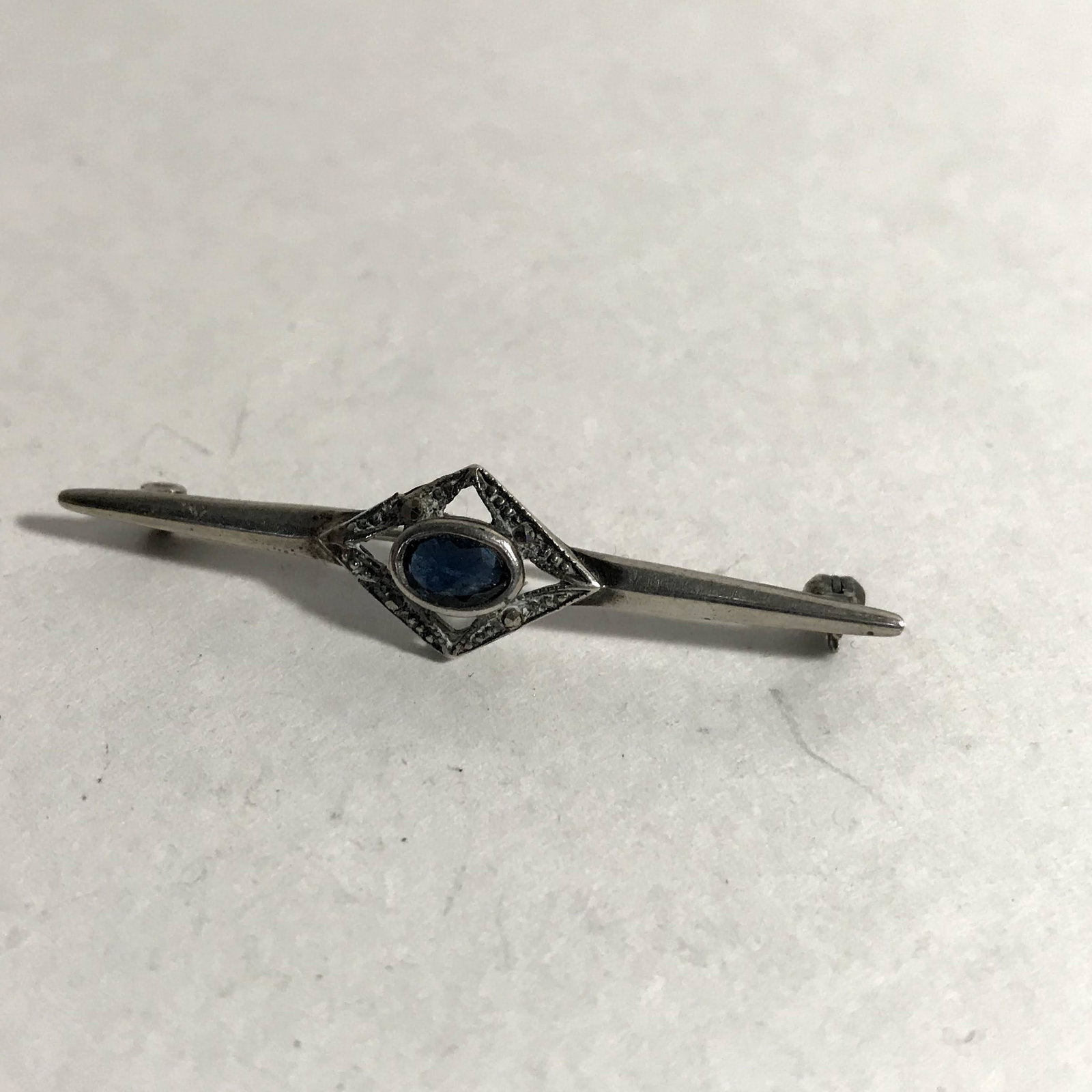 925 Sterling Silver - Vintage Blue Topaz & Marcasite: 925 Sterling Silver - Vintage Blue Topaz & Marcasite Petite Brooch Pin Please view all photos as they are part of the description and condition of this Item, Feel free to contact me with questions or 