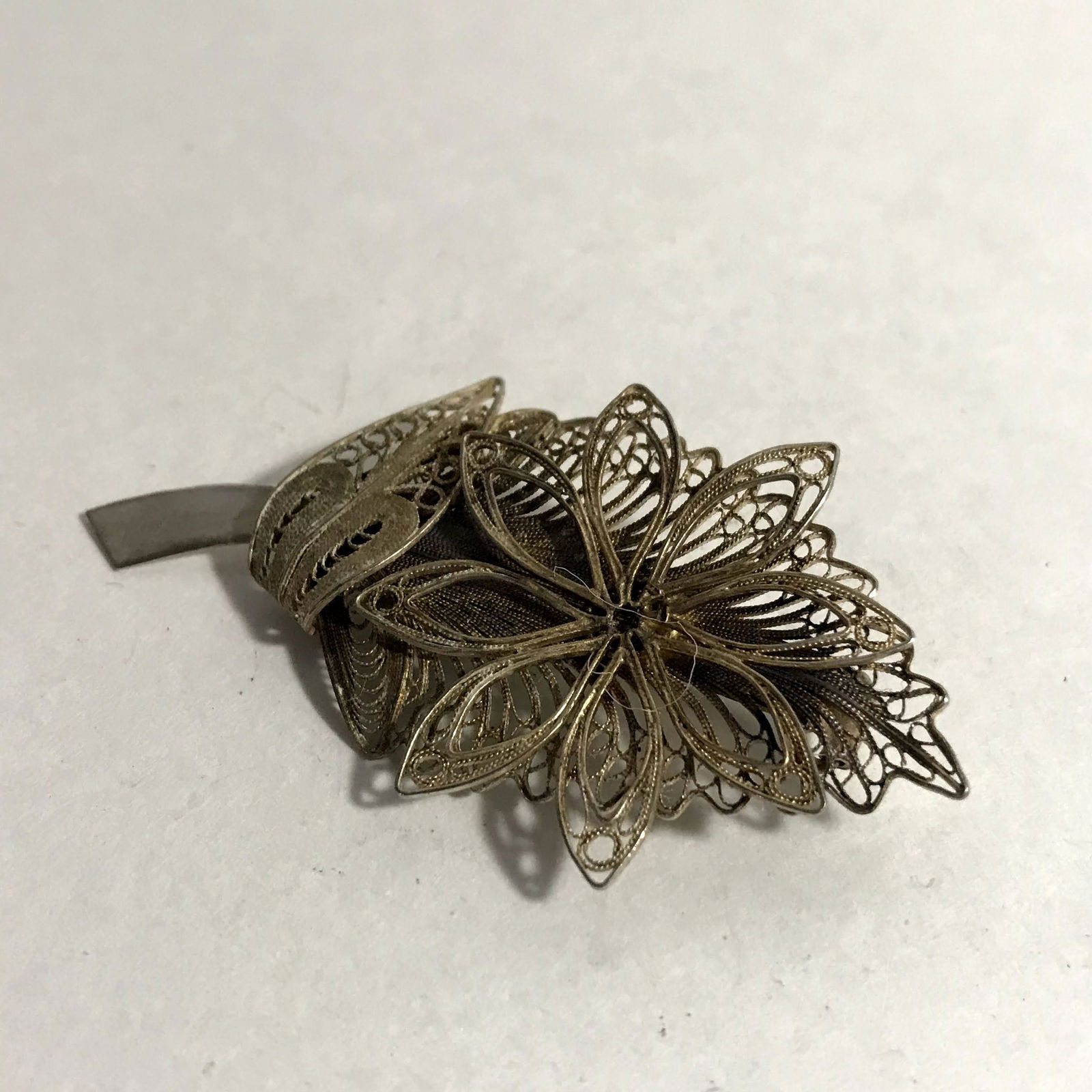 VTG Sterling Silver ANTIQUE Filigree Flower Floral Pin (1 of 3)