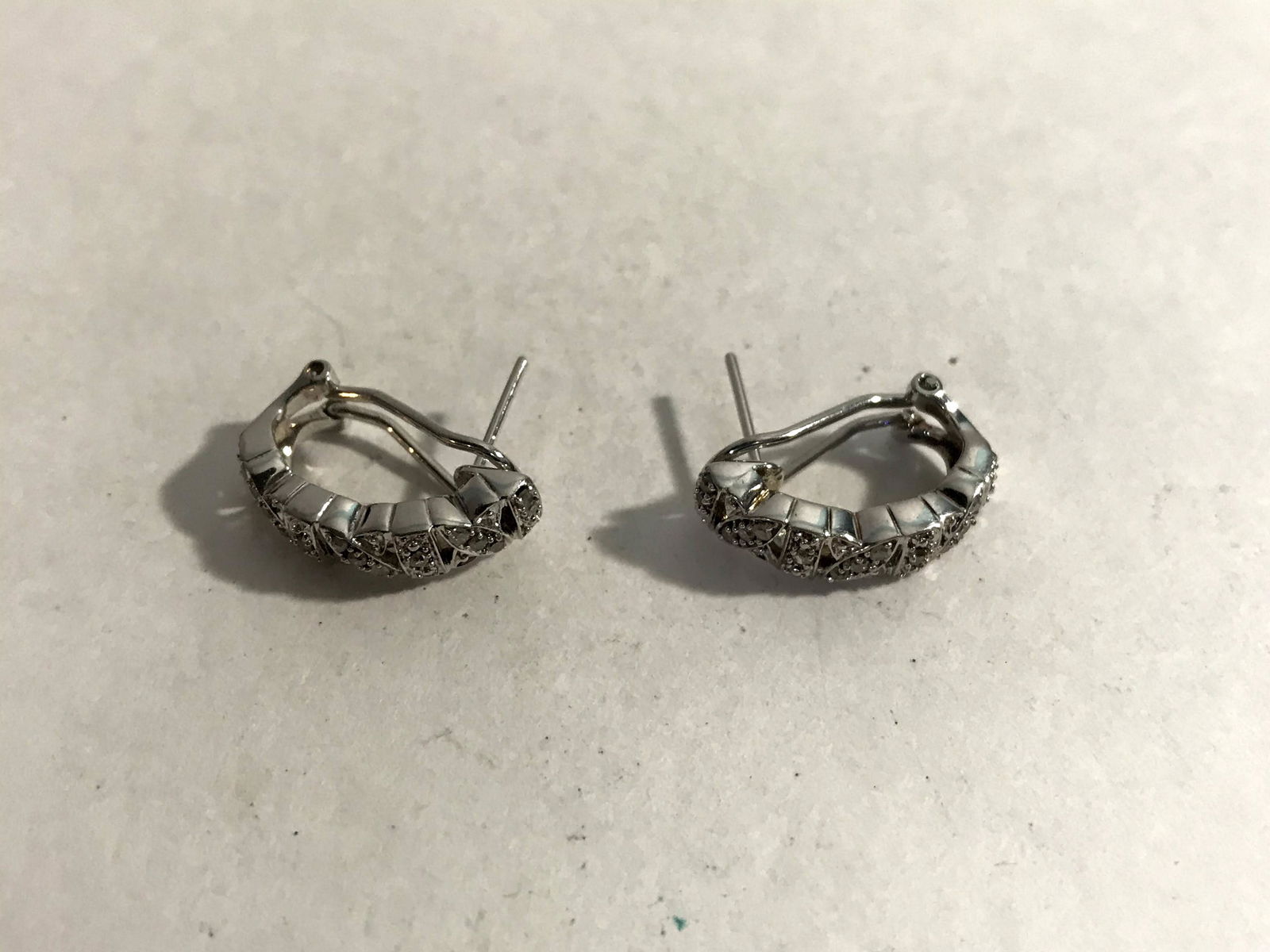 Real Diamond Stud Earrings Pierced Post 925 Sterling (1 of 4)