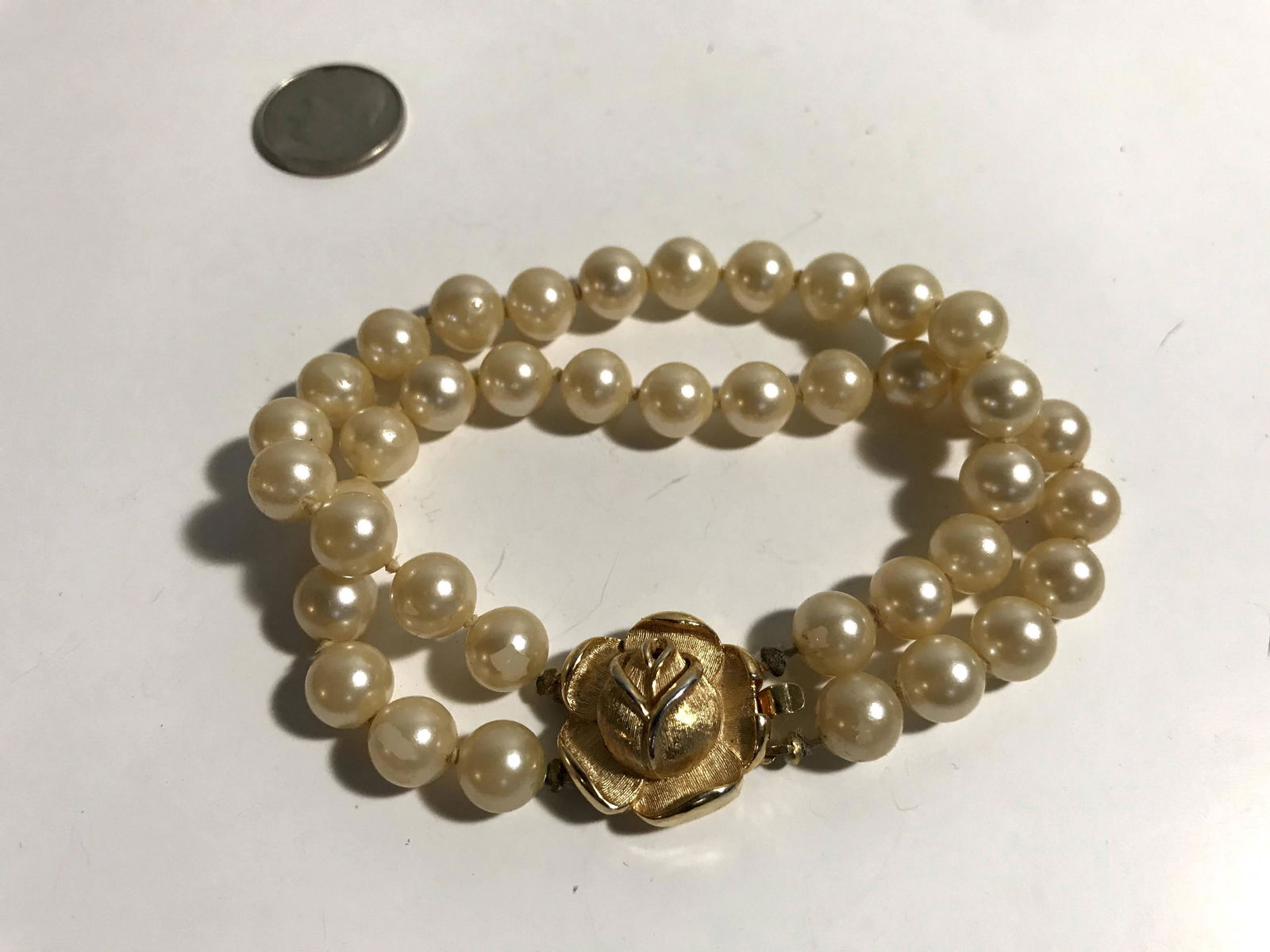 Bracelet Faux Pearl Beads & Flower Clasp Double Strand (1 of 5)