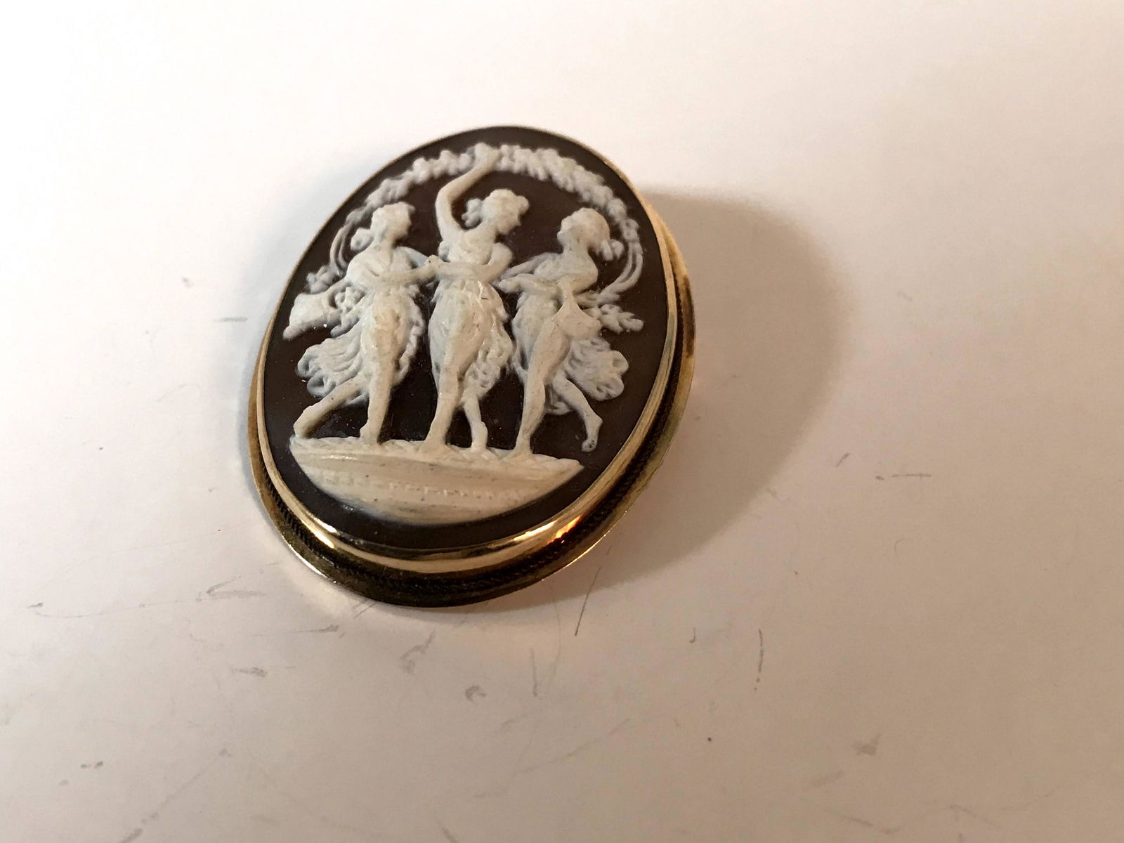 Victorian 14K Yellow Gold Carved Shell Cameo Brooch 3 (1 of 4)
