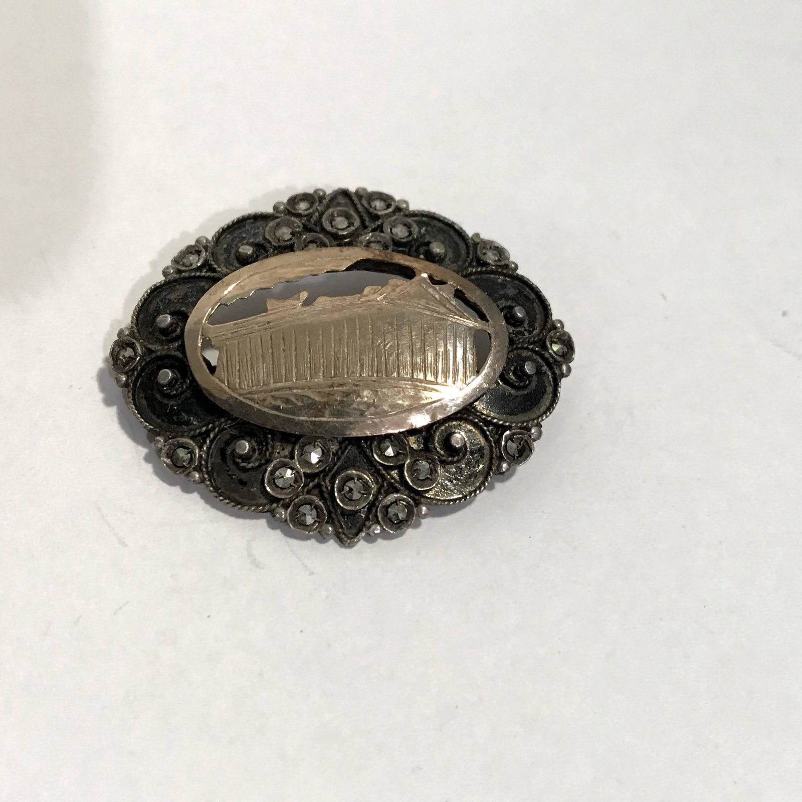 Vintage 900 Silver Marcasite Brooch Pin Nice!!!: Vintage 900 Silver Marcasite Brooch Pin Nice!!! Please view all photos as they are part of the description and condition of this Item, Feel free to contact me with questions or picture requests!.Used 