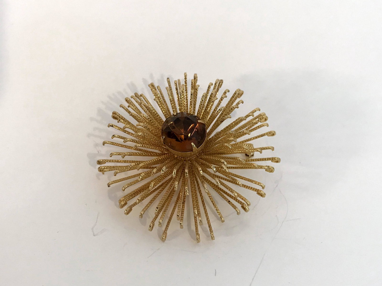 Vintage Sarah Cov Gold tone Rhinestone Brooch 2 1/4" (1 of 4)