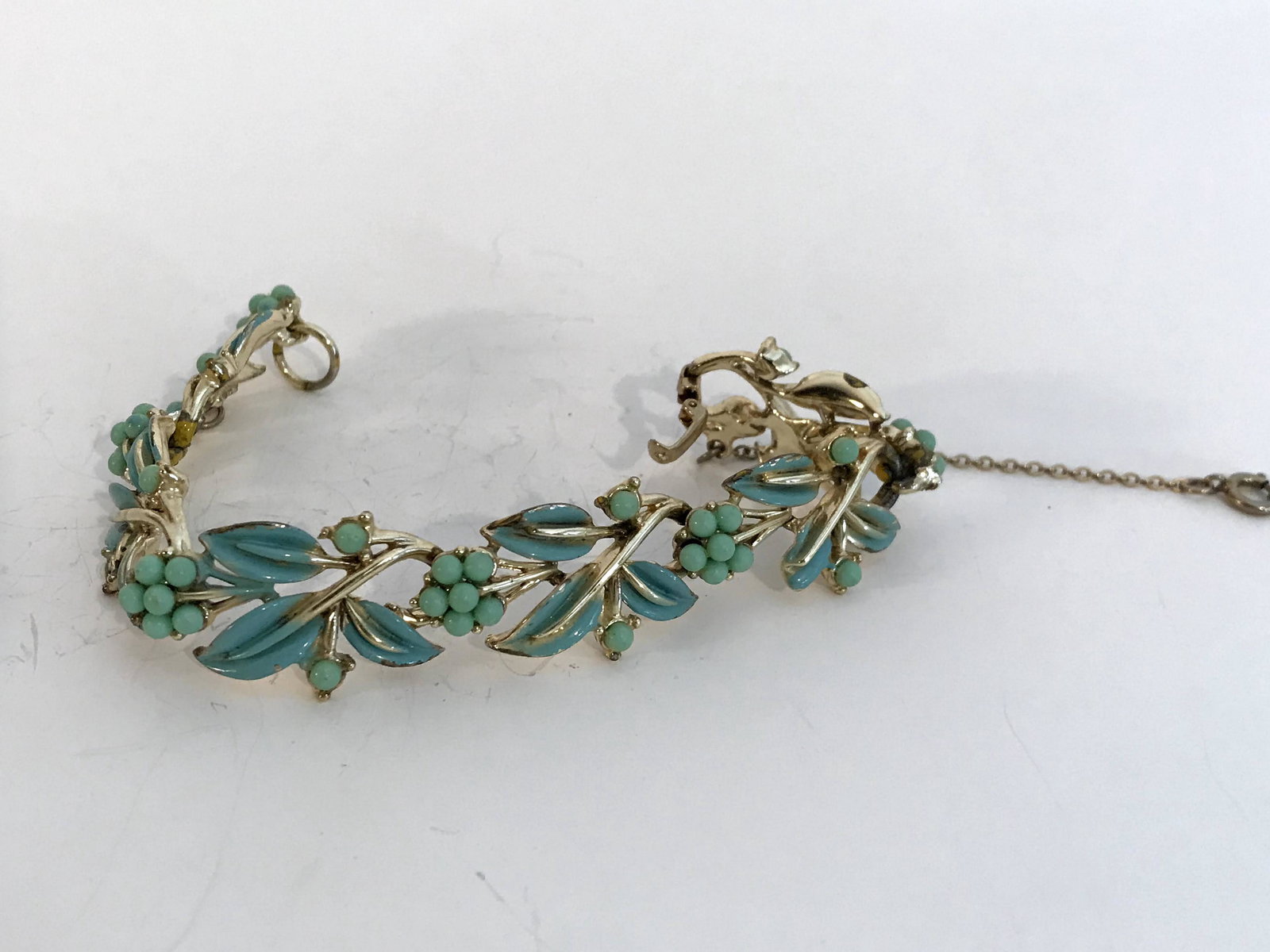 Vintage Signed Coro art Deco Revival Green Rhinestone (1 of 4)