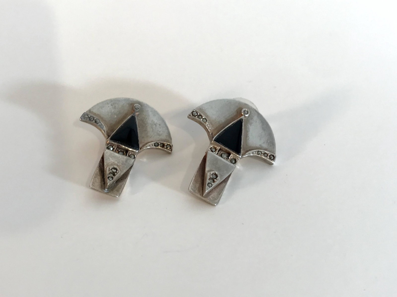 Vintage Sterling Silver And Marcasite Onyx Earrings 1: Vintage Sterling Silver And Marcasite Onyx Earrings 1 3/8" Please view all photos as they are part of the description and condition of this Item, Feel free to contact me with questions or picture requ