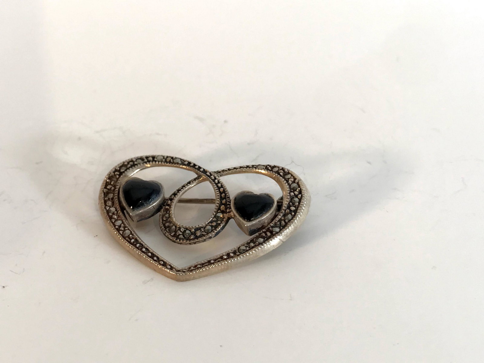 Vintage Sterling Silver Marcasite Onyx Heart Brooch: Vintage Sterling Silver Marcasite Onyx Heart Brooch Please view all photos as they are part of the description and condition of this Item, Feel free to contact me with questions or picture requests! U
