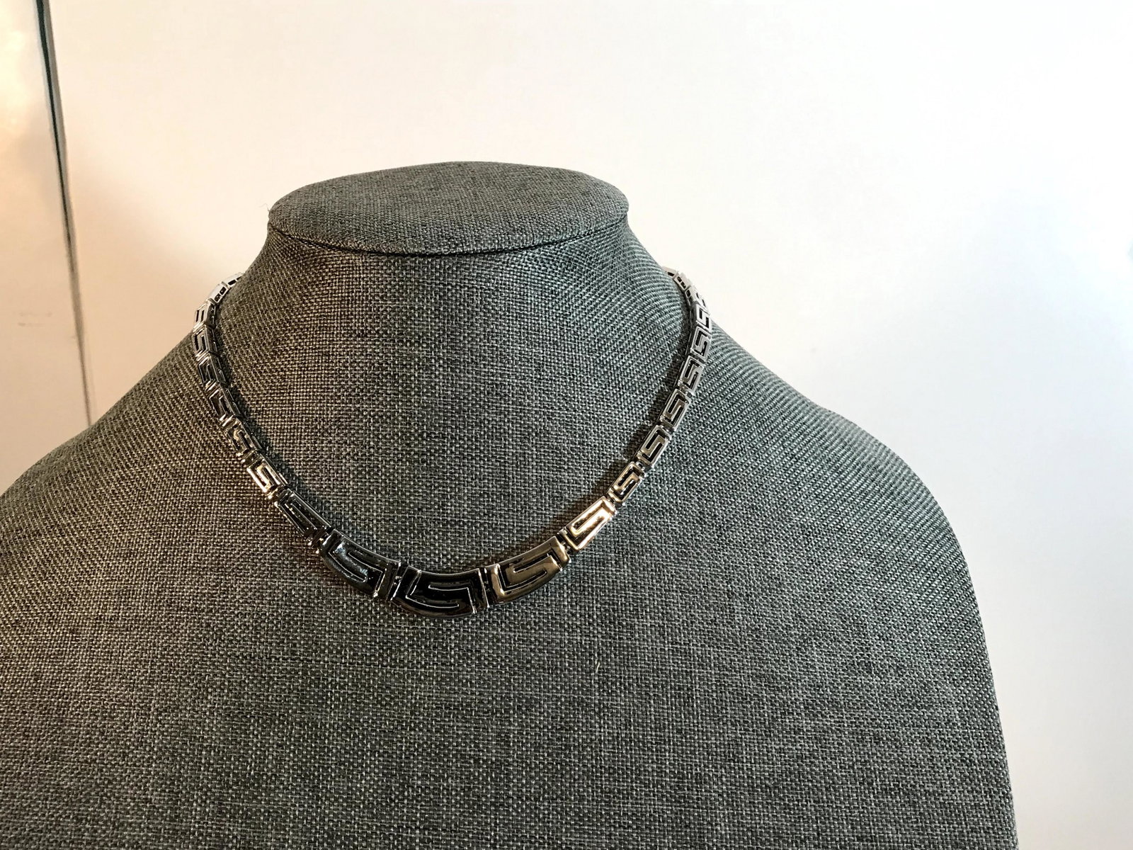 Necklace Sterling silver Choker 925 from thailand 13": Necklace Sterling silver Choker 925 from thailand 13" Please view all photos as they are part of the description and condition of this Item, Feel free to contact me with questions or picture requests!