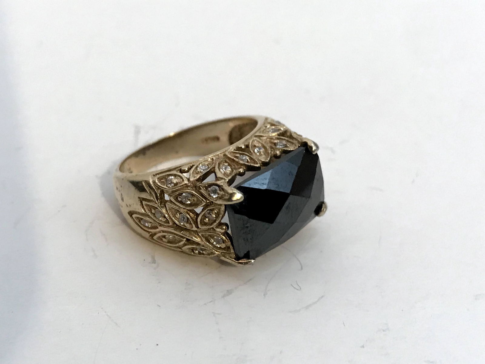 Vintage Sterling Silver Rhinestone Ring 8 (1 of 4)
