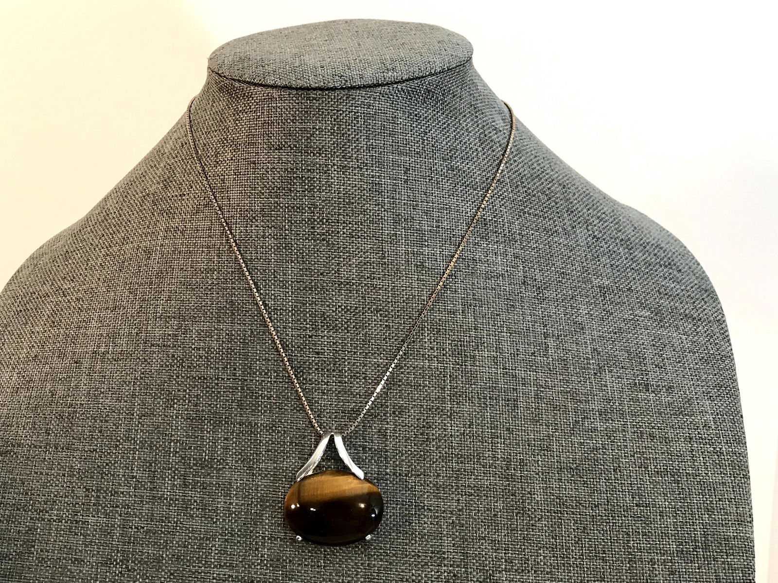 Vintage Sterling Silver Tigers Eye Necklace 17" (1 of 3)