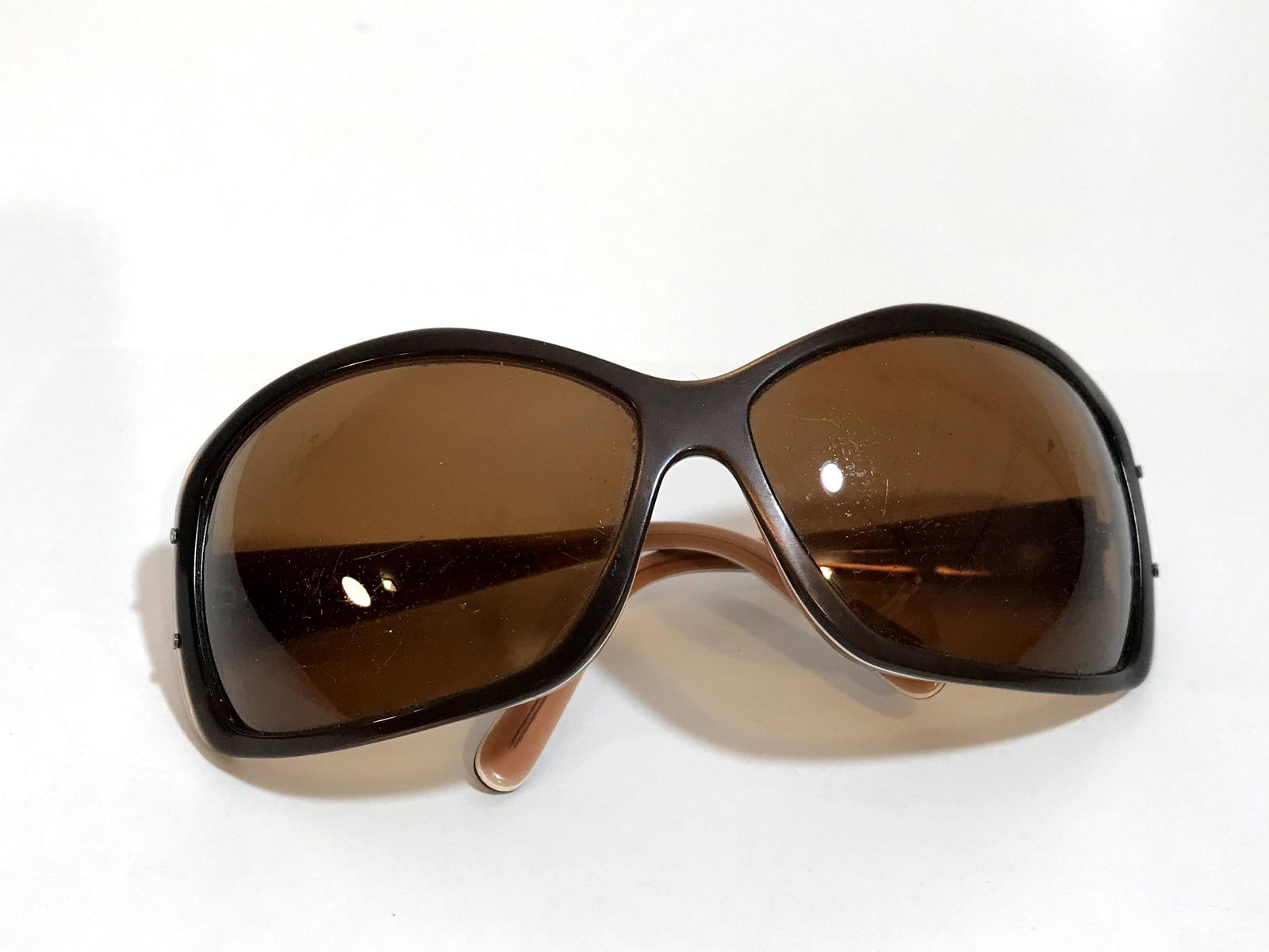 Vintage Brown Prada Sunglasses: Vintage Brown Prada Sunglasses Please view all photos as they are part of the description and condition of this Item, Feel free to contact me with questions or picture requests! Used Item AS IS