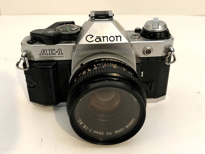 Canon AE1 Program Manual 35mm SLR Camera + FD 50mm Oct 03, 2021