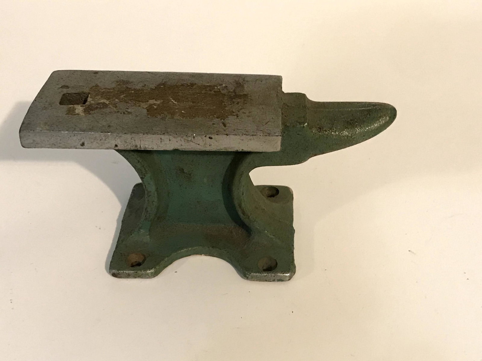 Vintage Small Mini Cast Iron Jewelers Anvil Made in: Vintage Small Mini Cast Iron Jewelers Anvil Made in Japan Jewelry Blacksmith Please view all photos as they are part of the description and condition of this Item, Feel free to contact me with questio