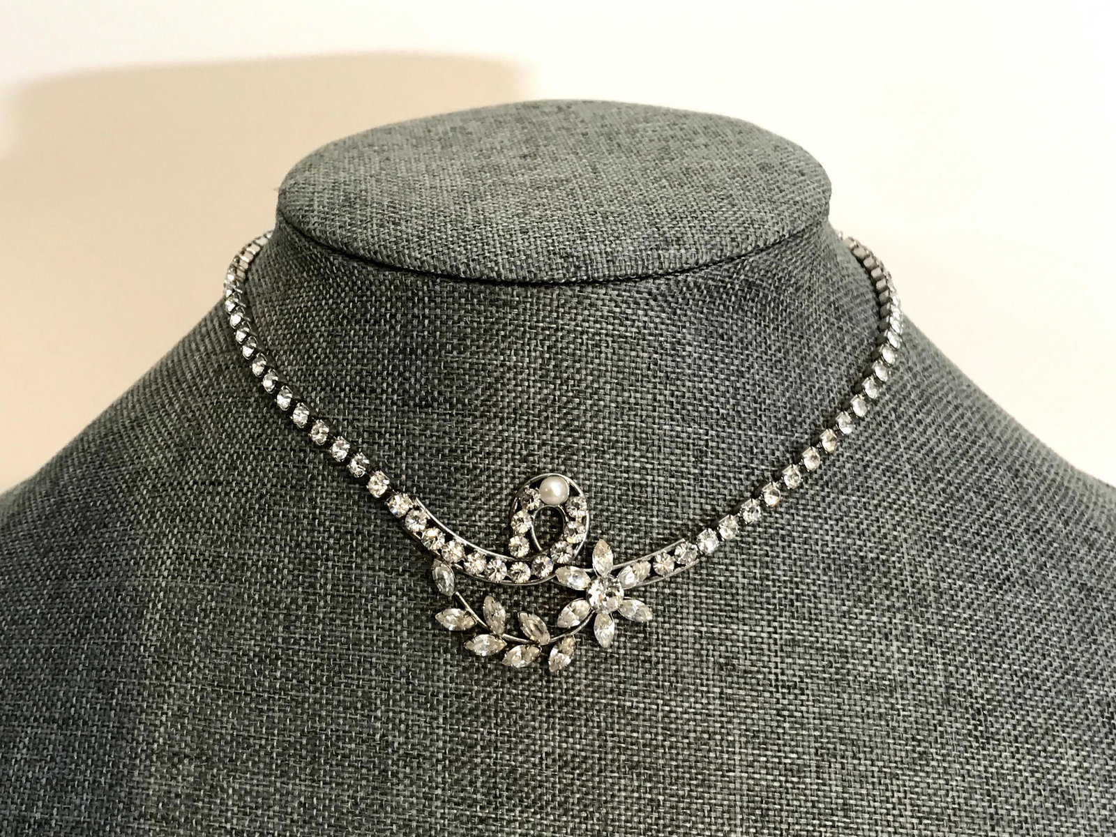 Vintage Sterling Silver Rhinestone Choker Necklace: Vintage Sterling Silver Rhinestone Choker Necklace 11” Please view all photos as they are part of the description and condition of this Item, Feel free to contact me with questions or picture re