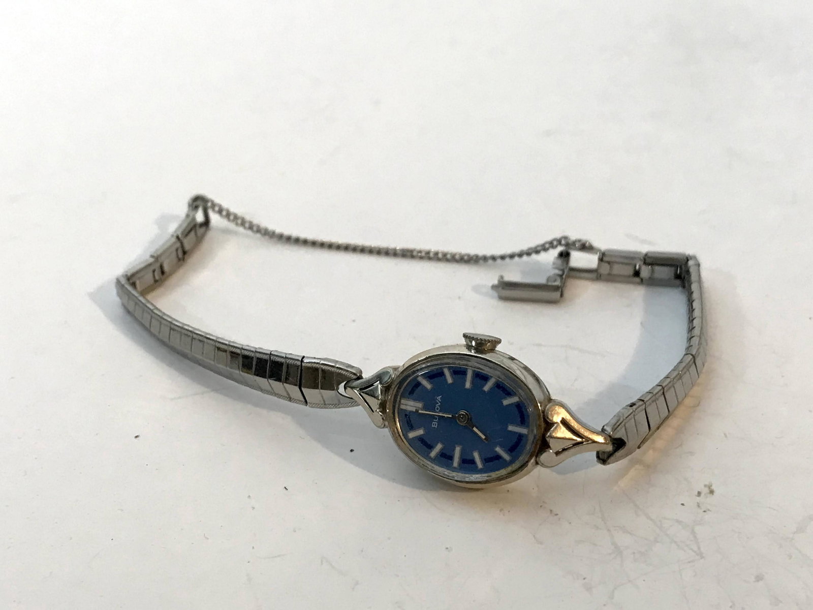 Bulova 10k Rolled Gold Plate RGP Vintage Ladies: Bulova 10k Rolled Gold Plate RGP Vintage Ladies Wristwatch Watch Working Please view all photos as they are part of the description and condition of this Item, Feel free to contact me with questions o