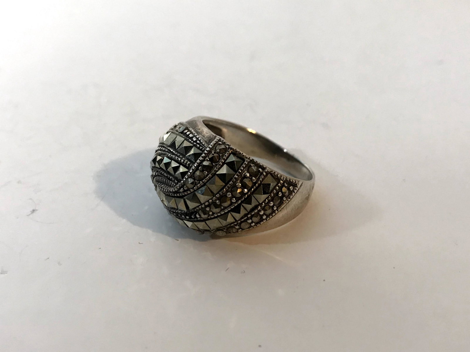 Vintage Sterling Silver Marcasite Art Deco Ring Size 9: Vintage Sterling Silver Marcasite Art Deco Ring Size 9 Please view all photos as they are part of the description and condition of this Item, Feel free to contact me with questions or picture requests