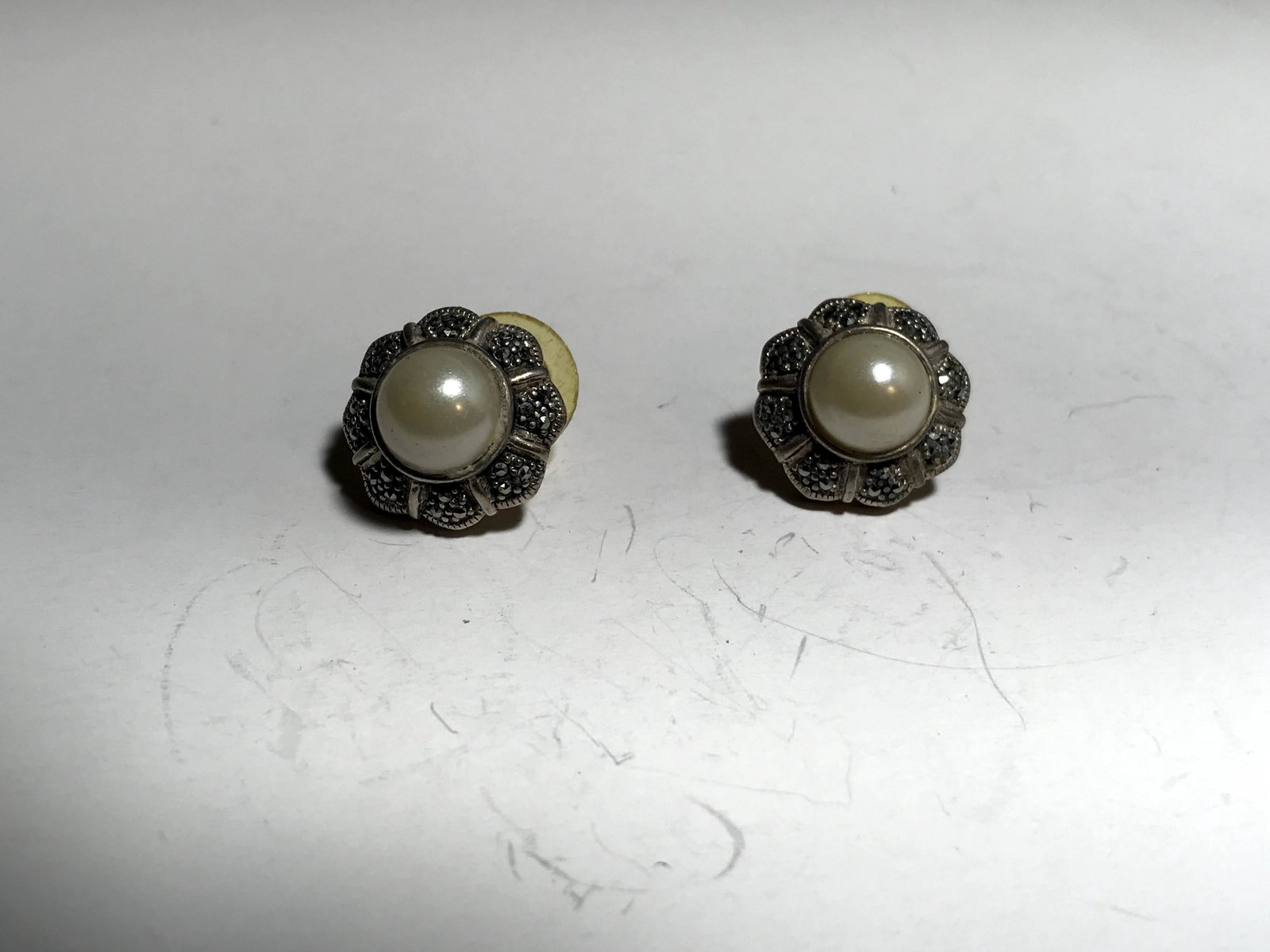 Vintage Sterling Silver Marcasite Pearl Post Earrings: Vintage Sterling Silver Marcasite Pearl Post Earrings Please view all photos as they are part of the description and condition of this Item, Feel free to contact me with questions or picture requests!